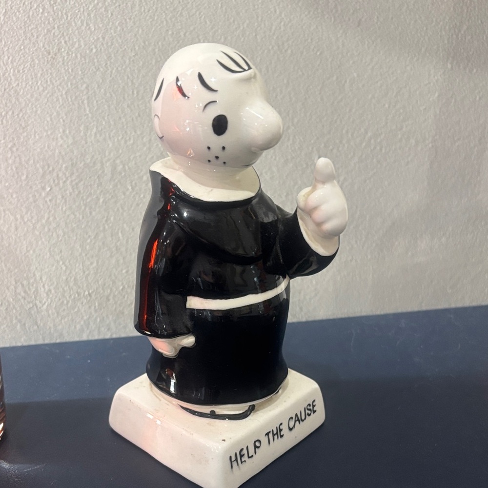Vintage publishers syndicate Black and White Ceramic Figurine 1958